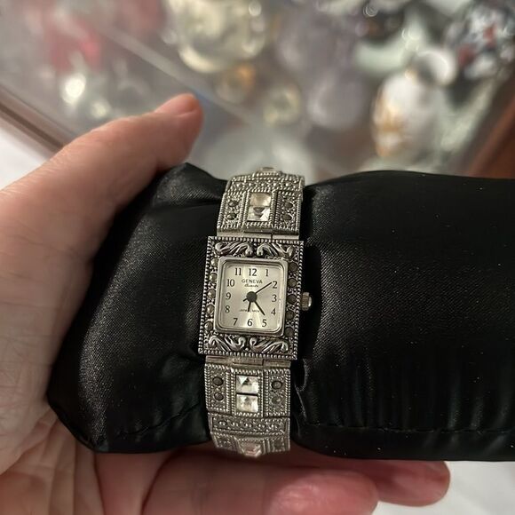 Geneva Marcasite Art Deco Style Japan Movement New Battery EWC - Picture 7 of 9